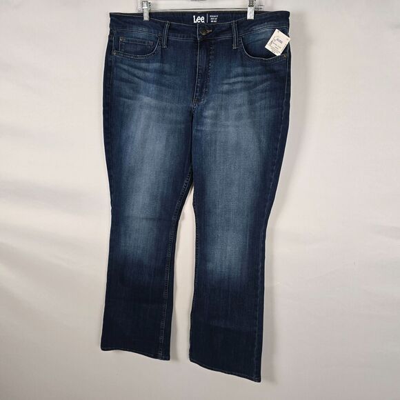 Lee Jeans Women's 18 M Blue Dark Wash Boot Cut Mid Rise Regular Fit NWT - Picture 14 of 16